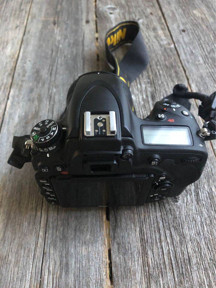 New Looking Nikon D750 FX-format Digital SLR Camera