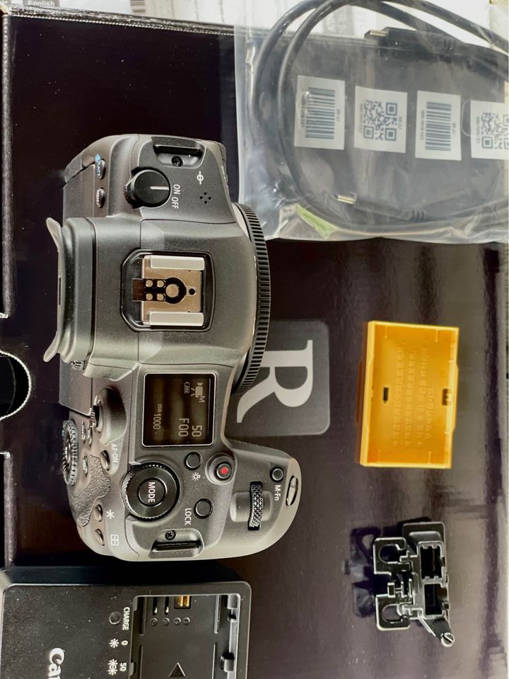 Canon EOS R5 8K mirrorless camera