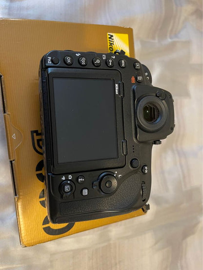 Light Used Nikon D850 45.7 MP Digital SLR Camera - Black (Body Only)