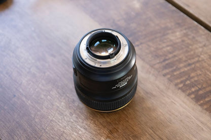 Nikon AF-S NIKKOR 35mm f/1.4G Wide Angle Lens (Mint