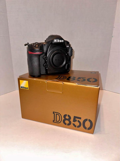Mint Condition Nikon D850