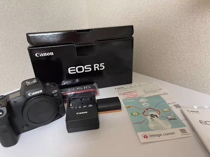 Mint Condition Canon EOS R5