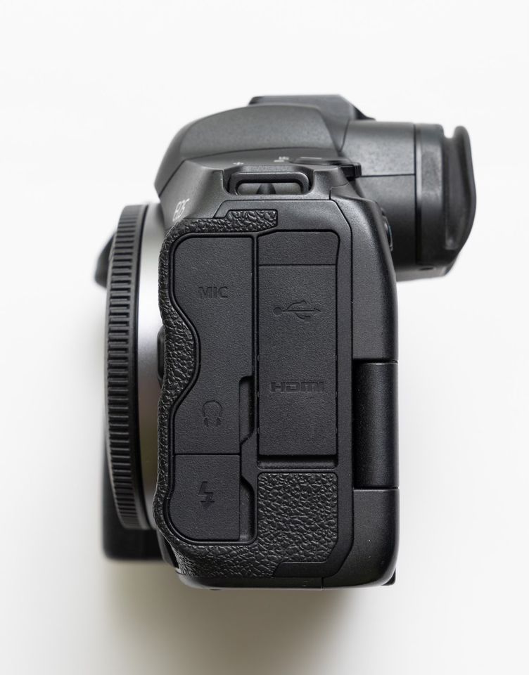 Light Used Canon EOS R5