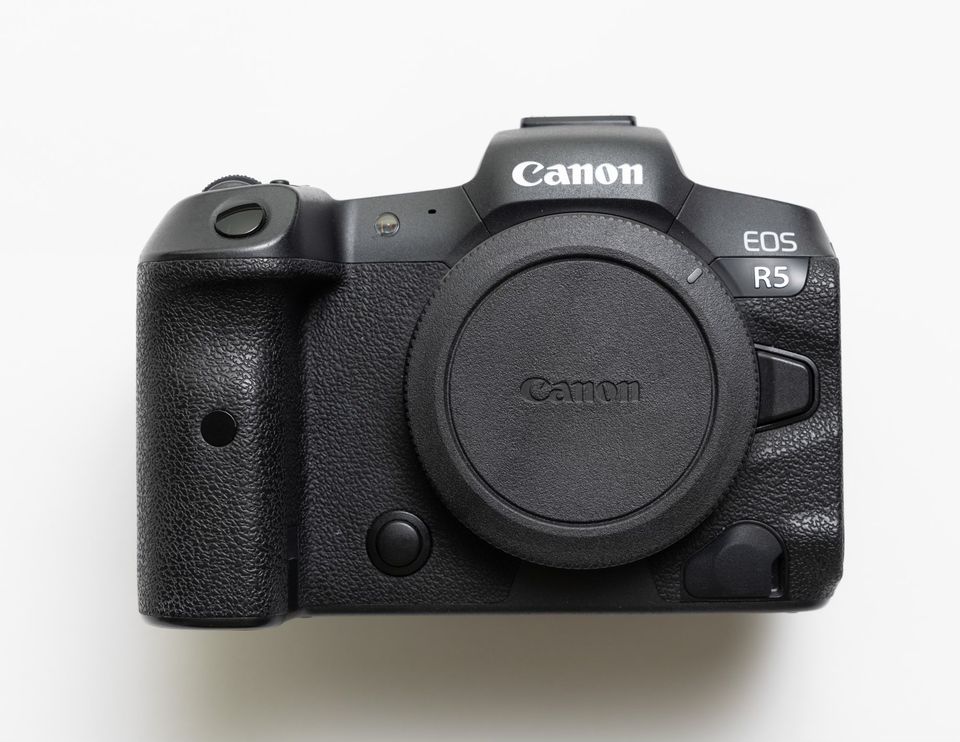 Light Used Canon EOS R5