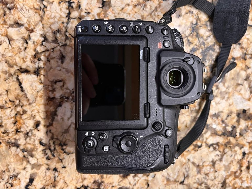 Nikon D850 with Lexar 128gb 270mb/s SD