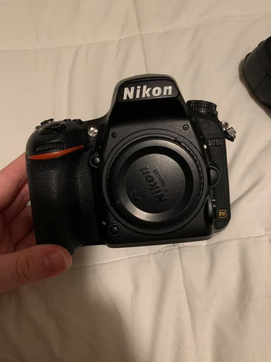 Nikon D750 FX-format Digital SLR Camera