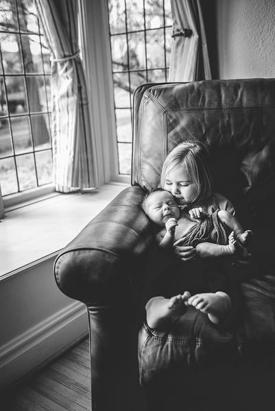 Mastering the Art of Lifestyle Newborn Photography