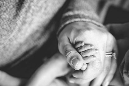 Mastering the Art of Lifestyle Newborn Photography