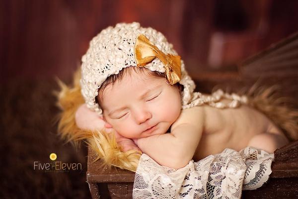 The Ultimate Guide For Posing Newborns