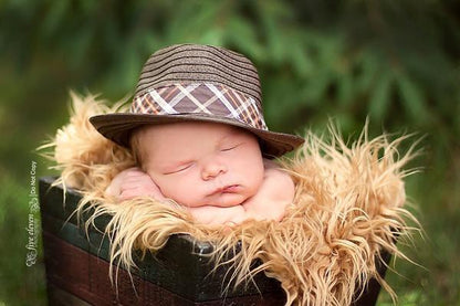 The Ultimate Guide For Posing Newborns